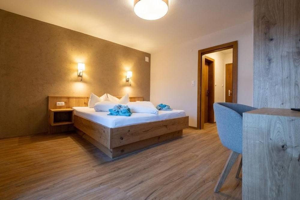 Pension Garni Hochmoos 2