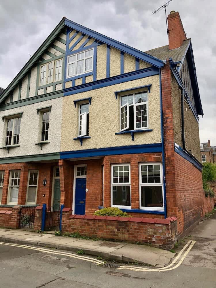 Vas's York House 1