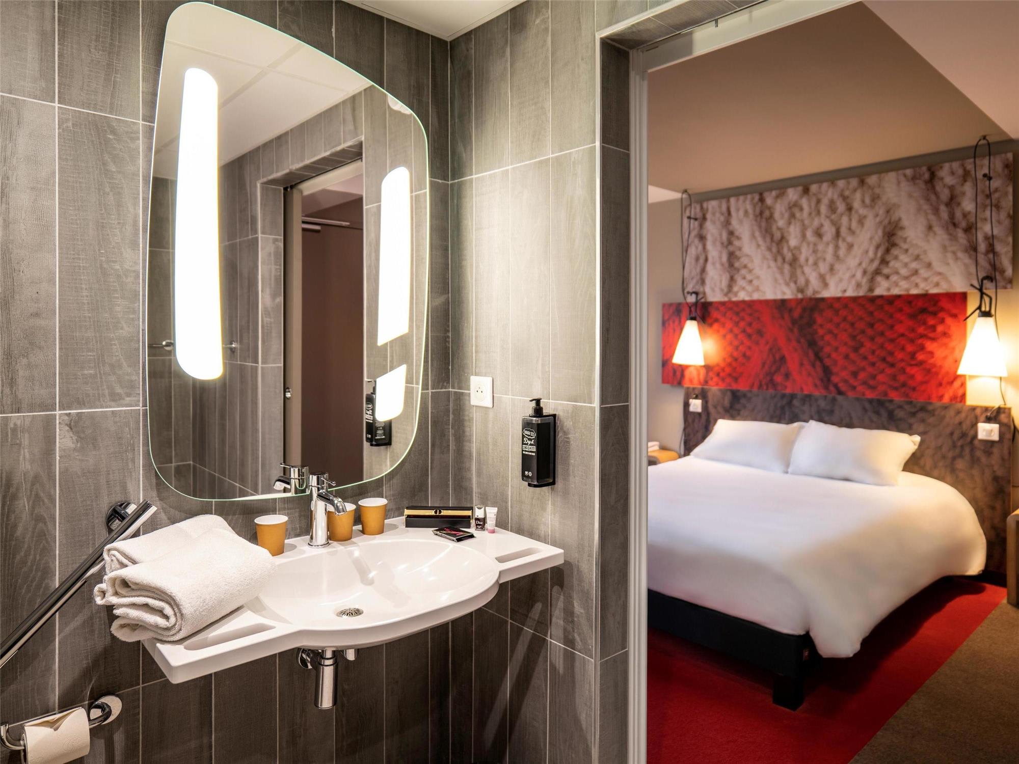 ibis Moulins 1