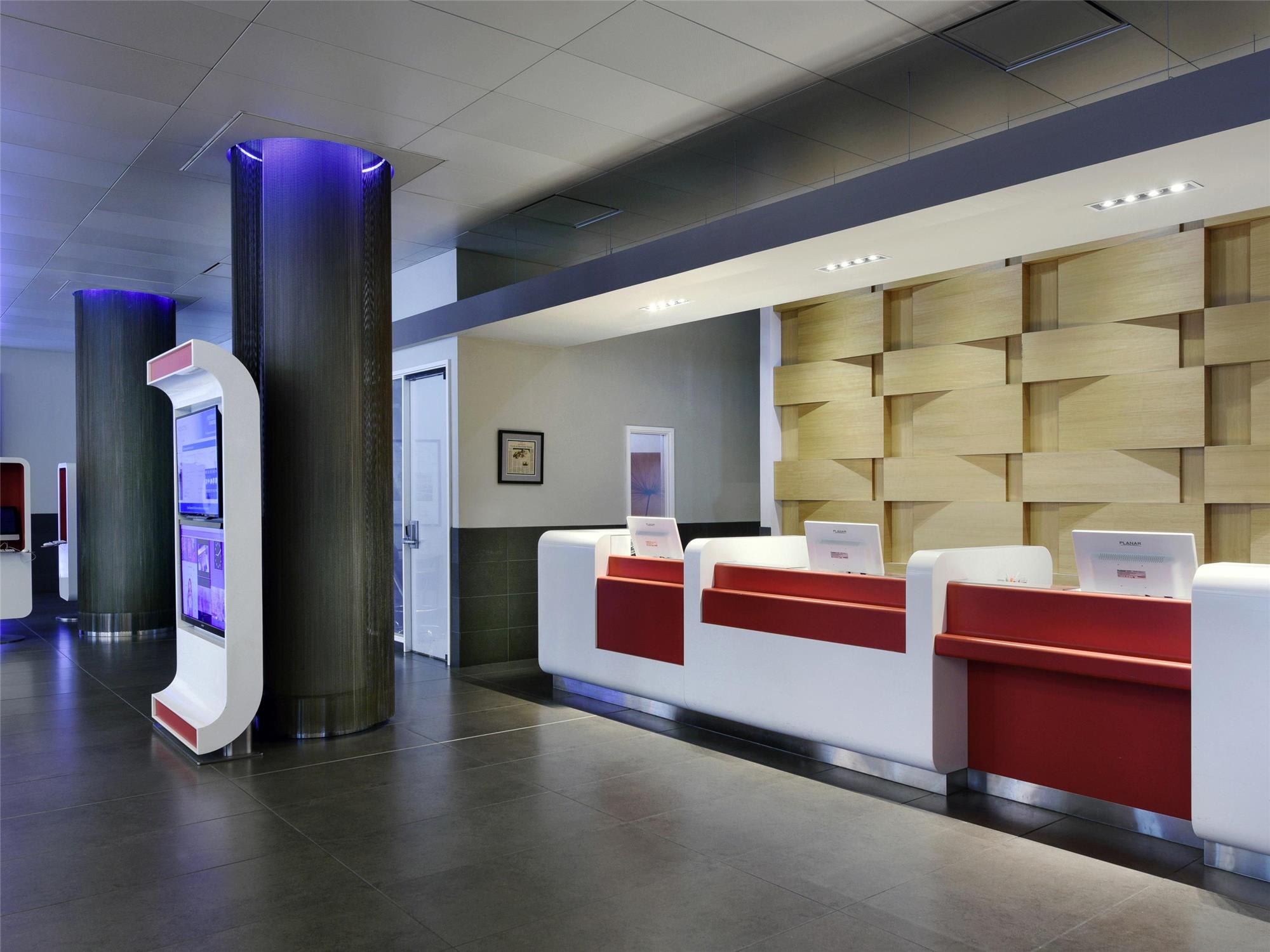 DoubleTree by Hilton Ottawa Downtown 2