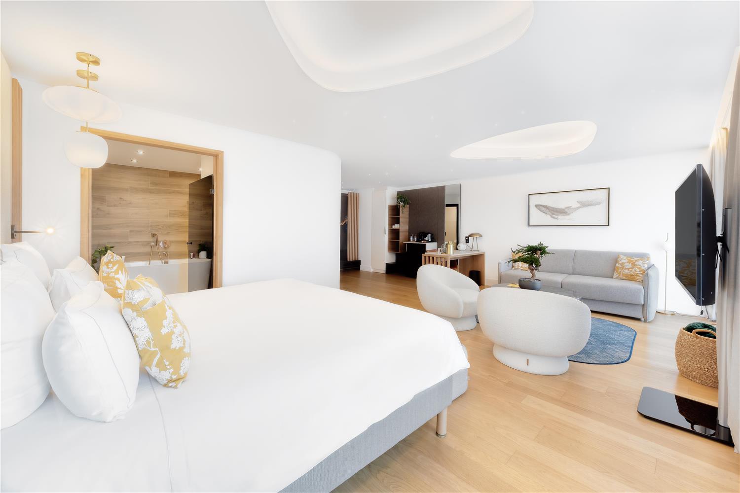 GOLDEN TULIP LYON OUEST TECHLID Hotel & Spa 1