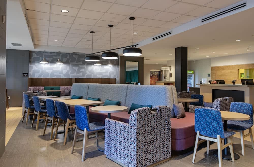 Home2 Suites by Hilton West Edmonton, Alberta, Canada 2