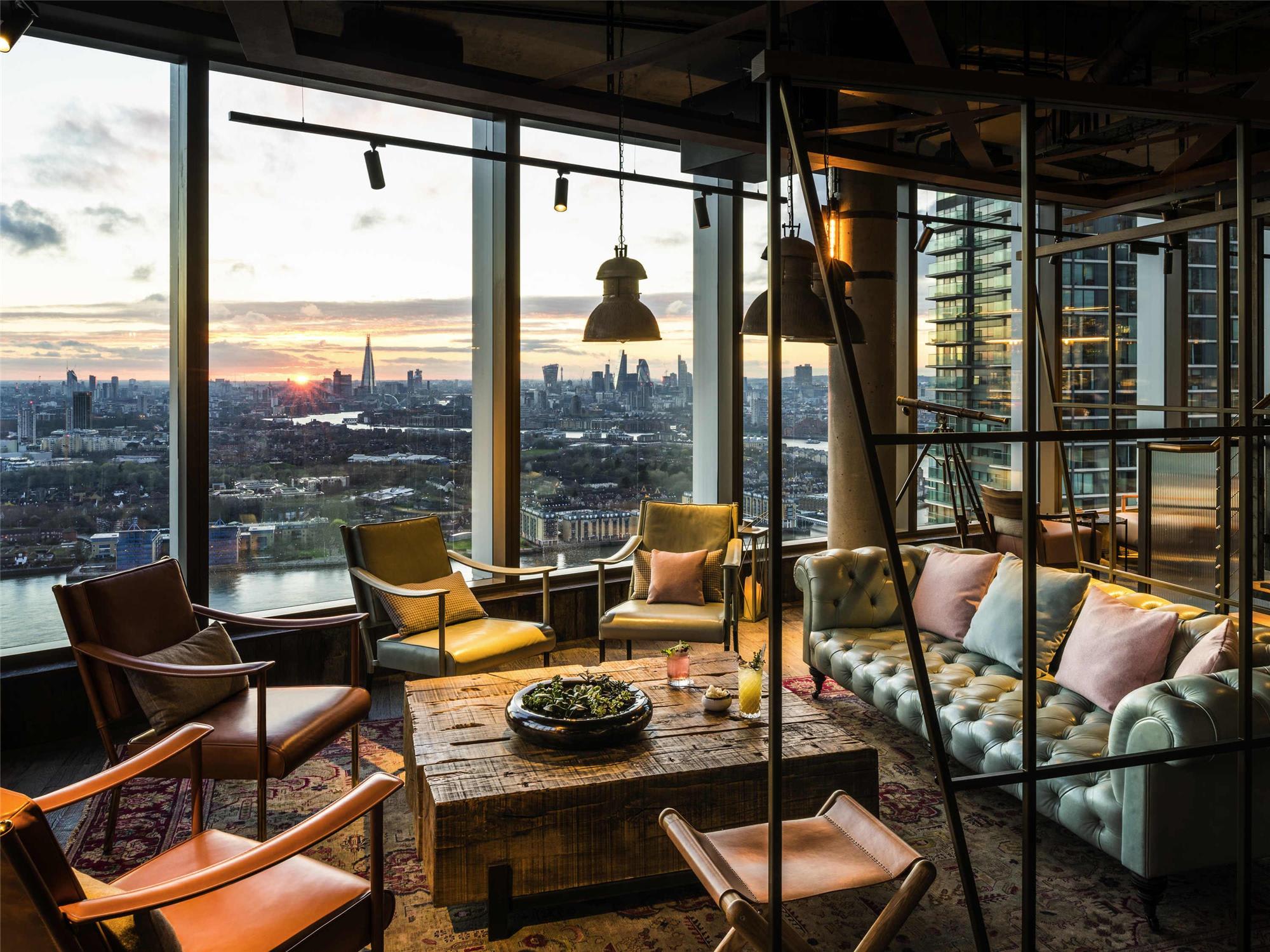 Novotel London Canary Wharf 1