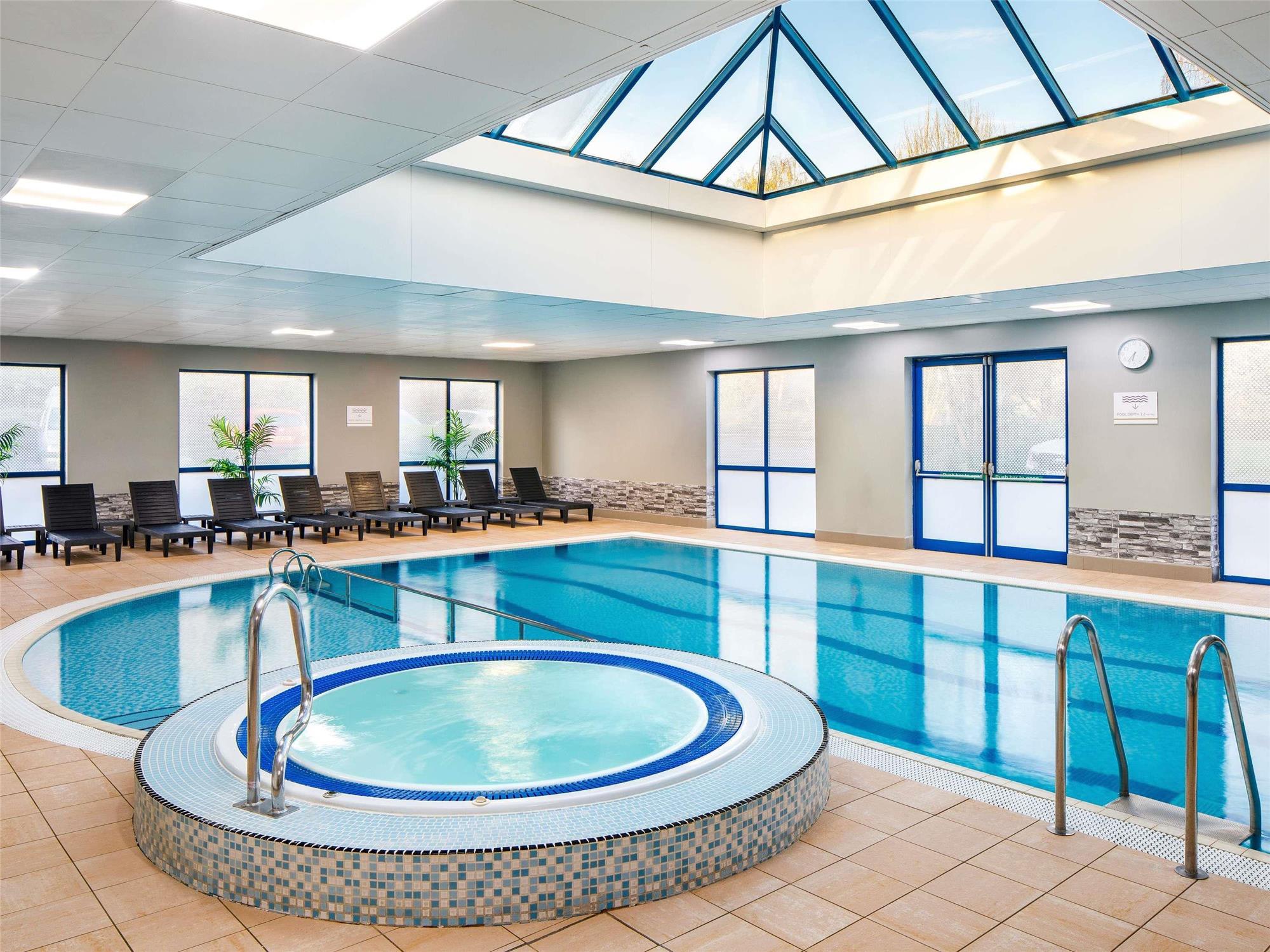 Mercure Birmingham West Hotel 2