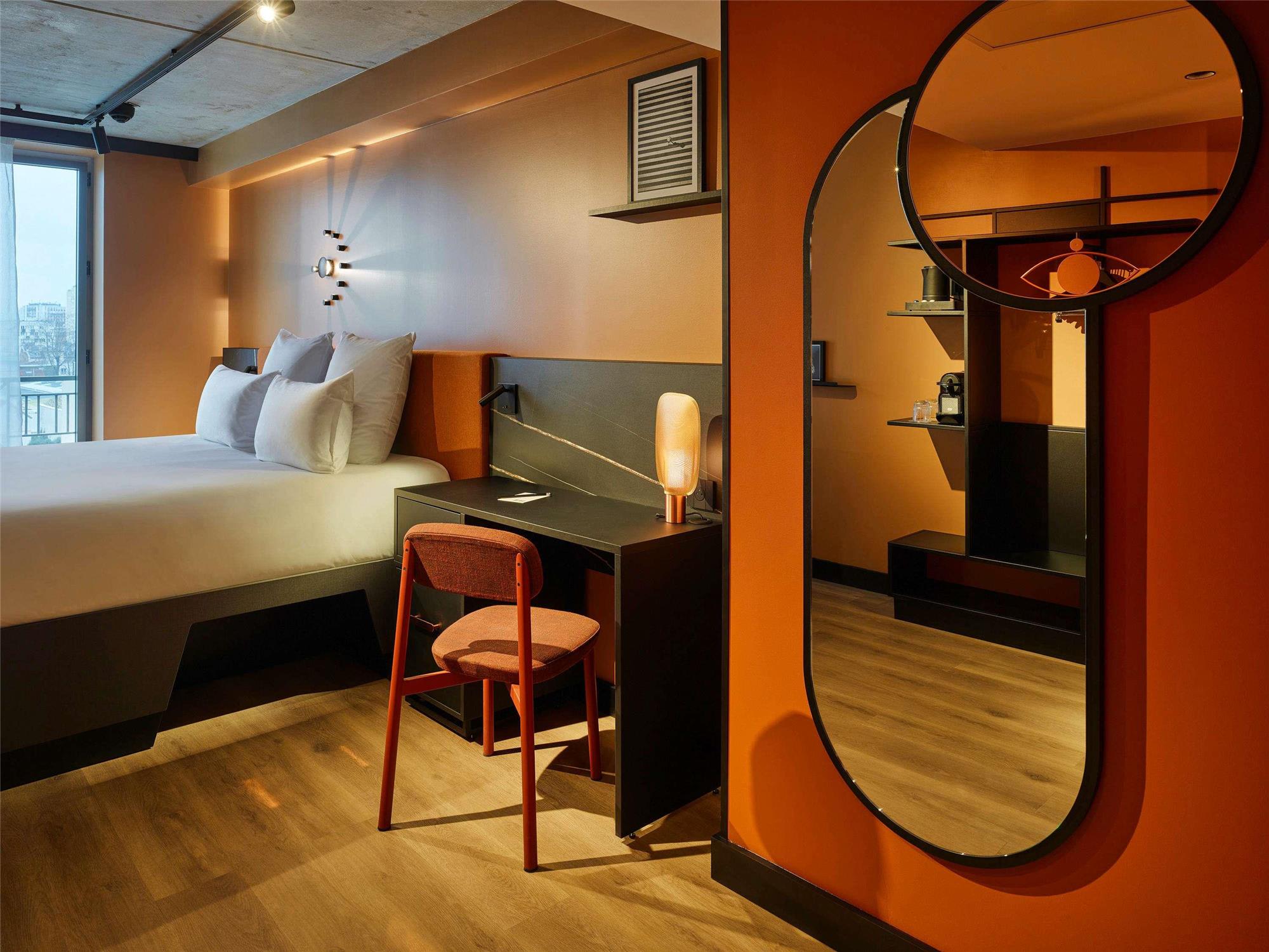 Tribe Paris Saint Ouen 1