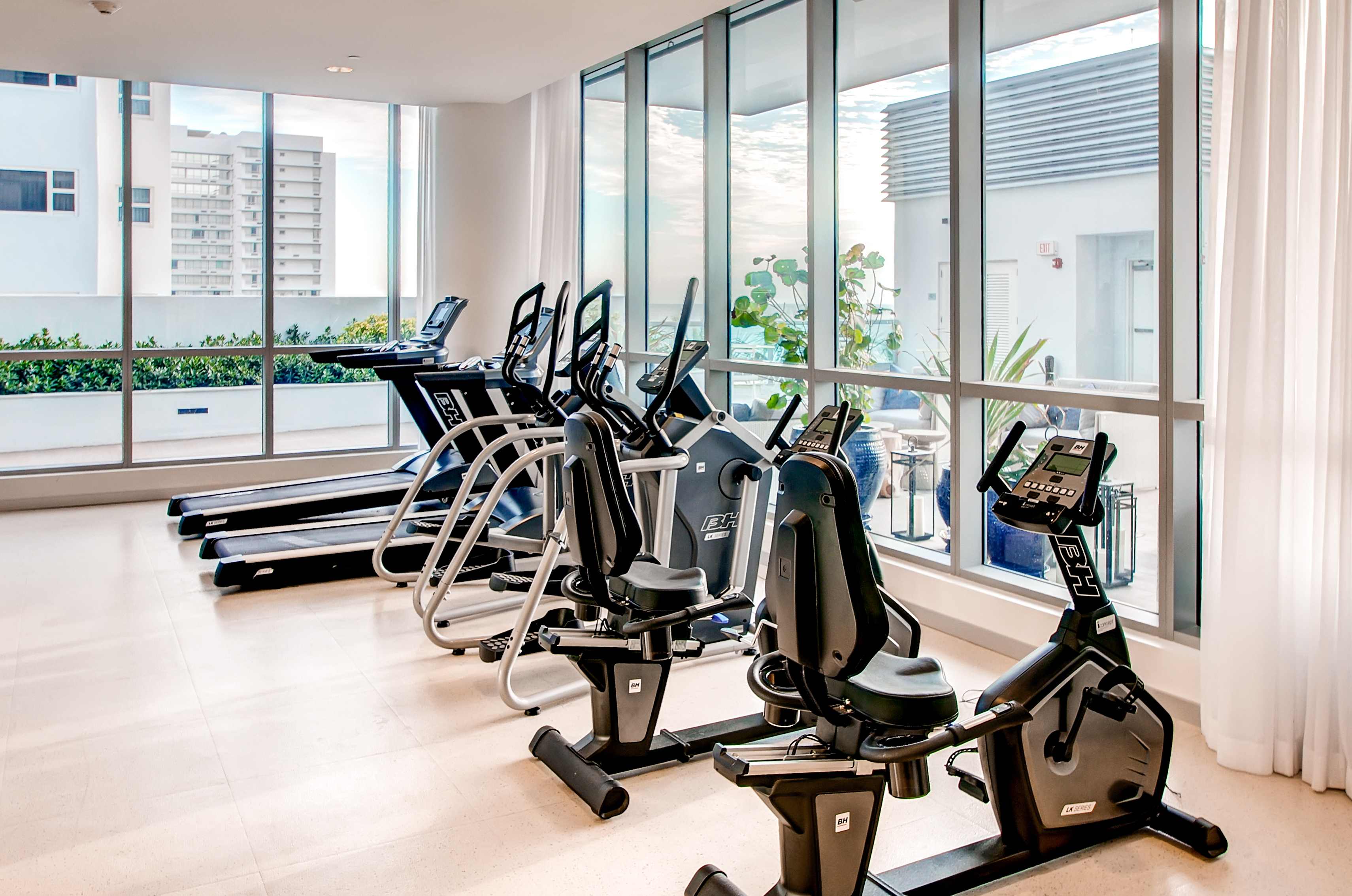 Churchill Suites Monte Carlo Miami Beach 1