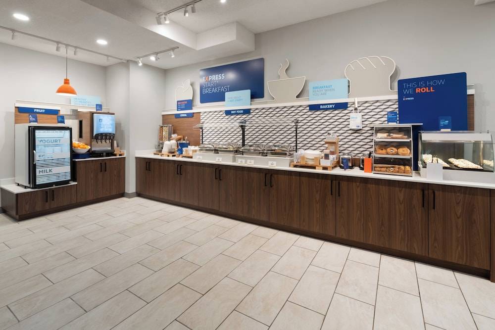 Holiday Inn Express & Suites Greenwood Village – DTC by IHG 1