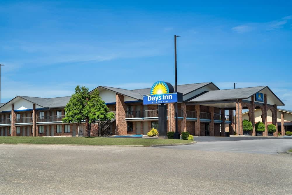 Days Inn by Wyndham Clanton AL 1