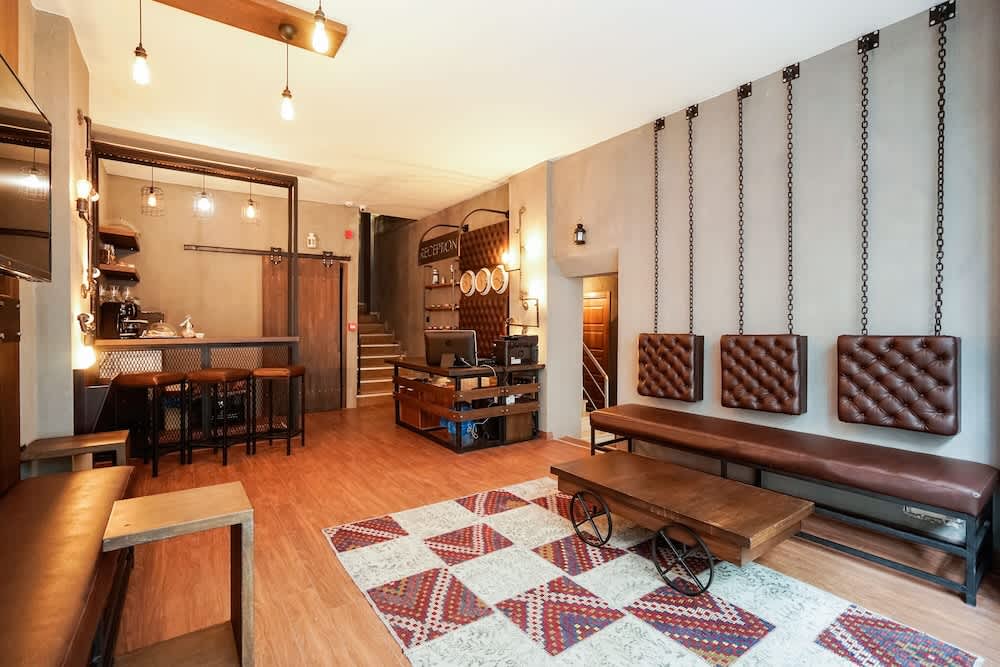 Cube Suites 2