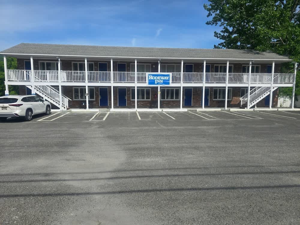 Rodeway Inn 1