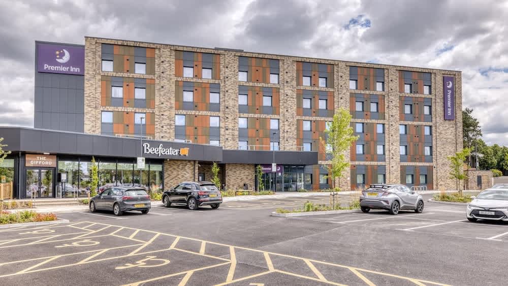 Premier Inn Bristol Parkway - M32 1