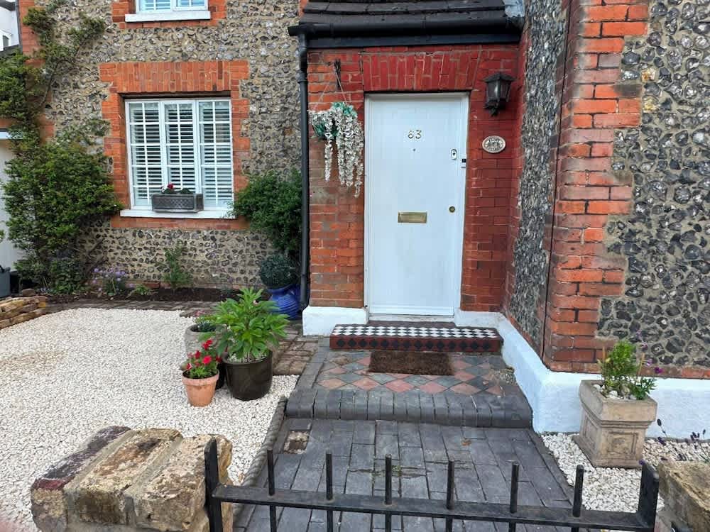 Bushey Guest House 1