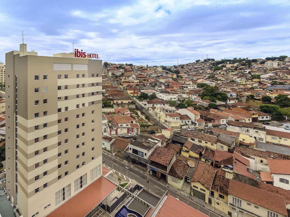 ibis Jacarei 1