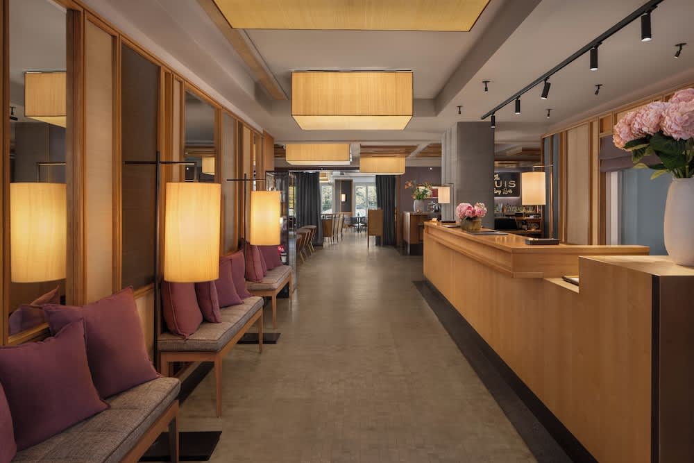 Louis Hotel 2