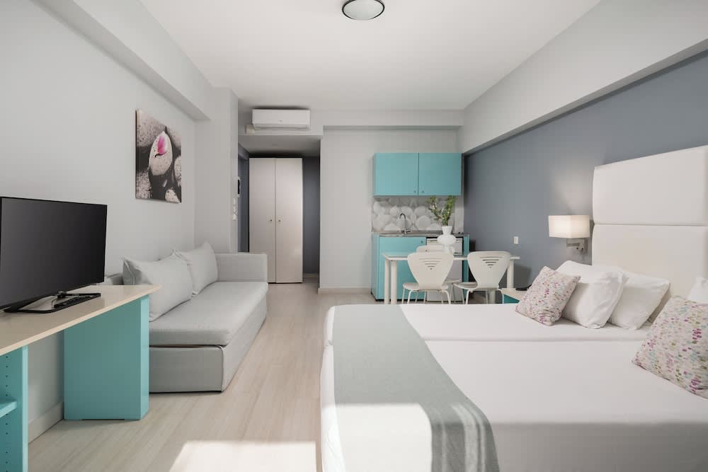 Sunrise Village Hotel - All Inclusive 1