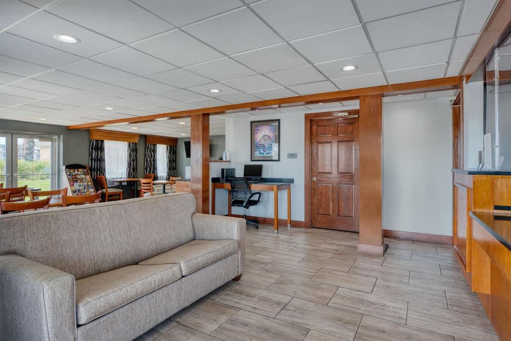 SureStay Hotel by Best Western Bowling Green North 2