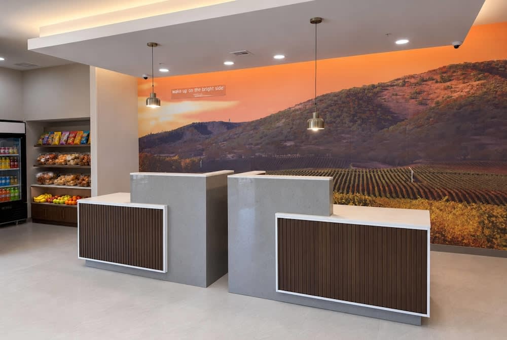 La Quinta Inn & Suites by Wyndham Tracy 2