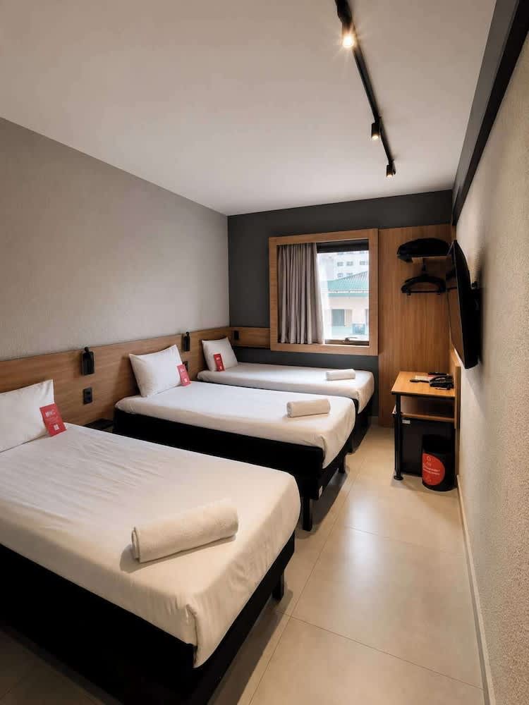 ibis Santos Gonzaga Praia 2