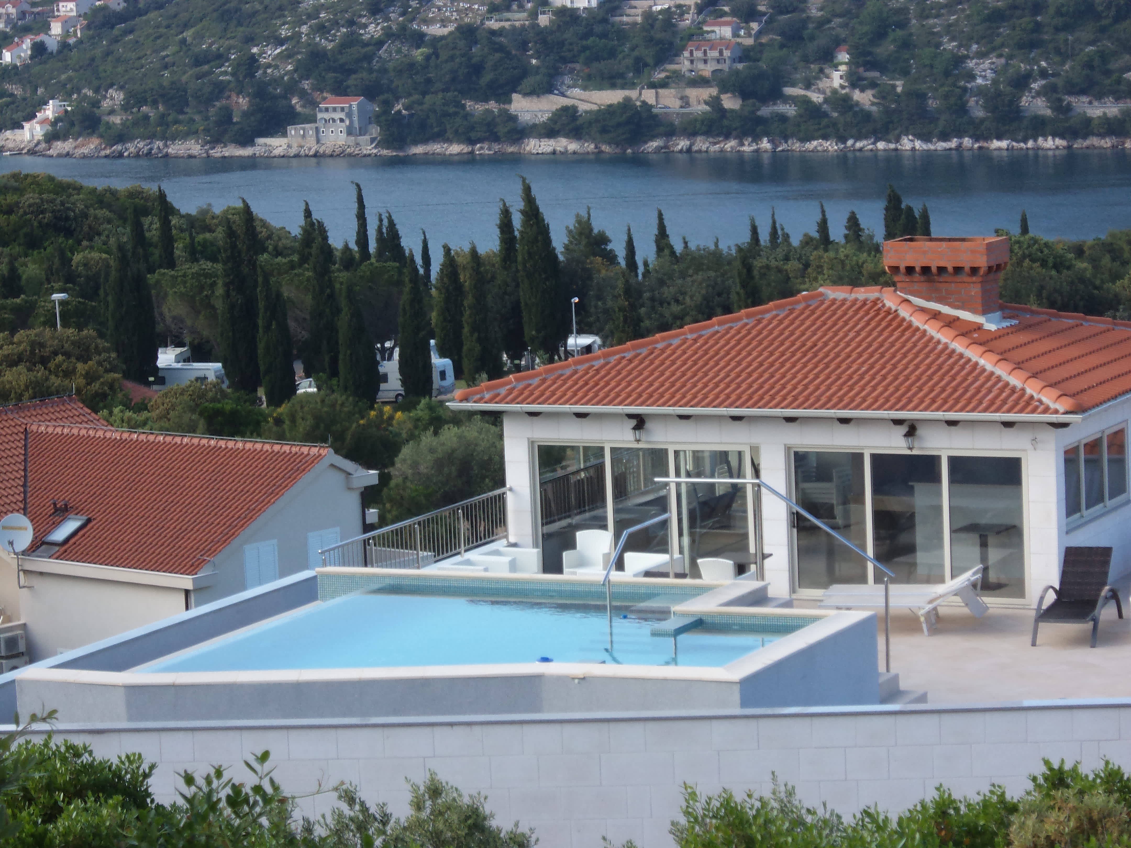 Villa Antea Apartments with Free Parking 2
