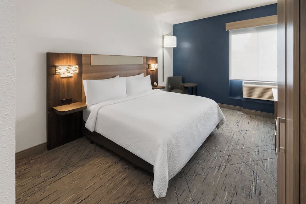 Holiday Inn Express & Suites Greenwood Village – DTC by IHG 1