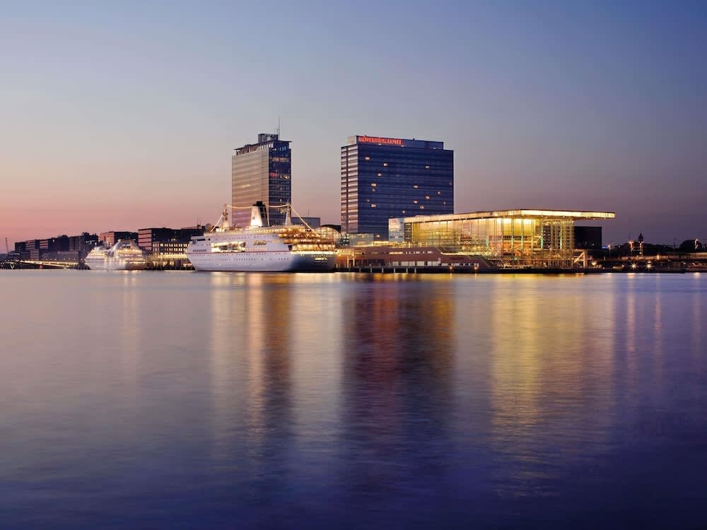 Movenpick Hotel Amsterdam City Centre 1