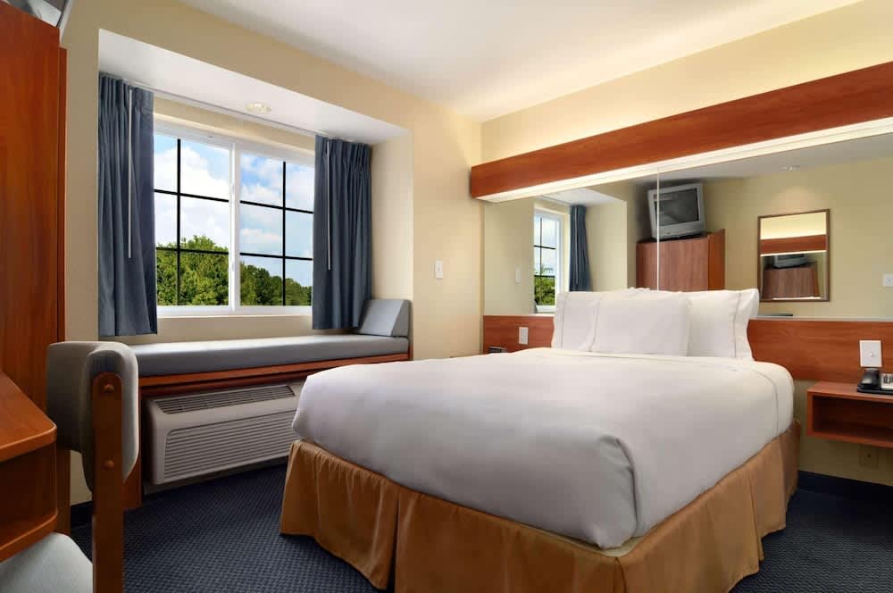 SureStay by Best Western Huntsville East 2