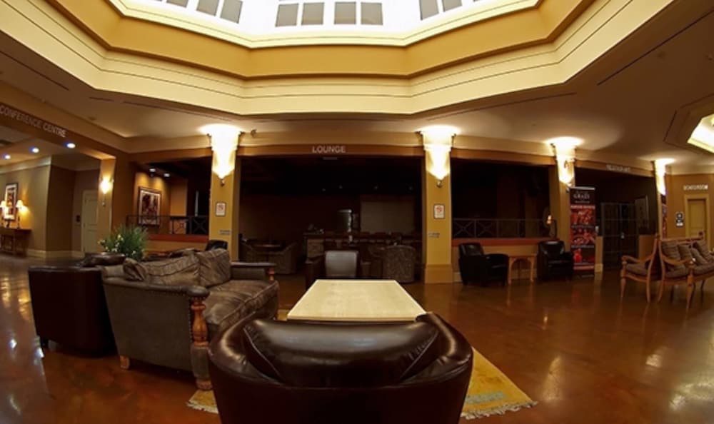 Grand Hotel & Conference Centre Calgary Airport, an Ascend Collection Hotel 2