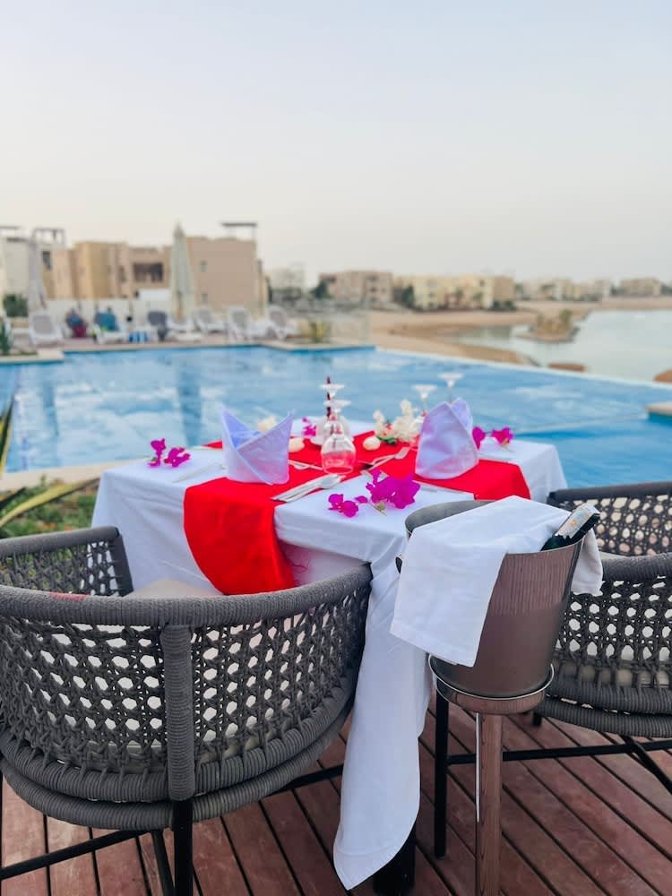Creek Hotel and Residences El Gouna 1