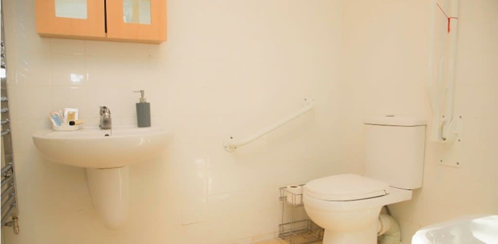 Ashfield Hotel 1