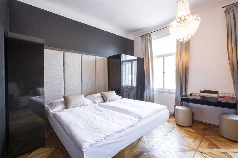 Sophie's Hostel 1