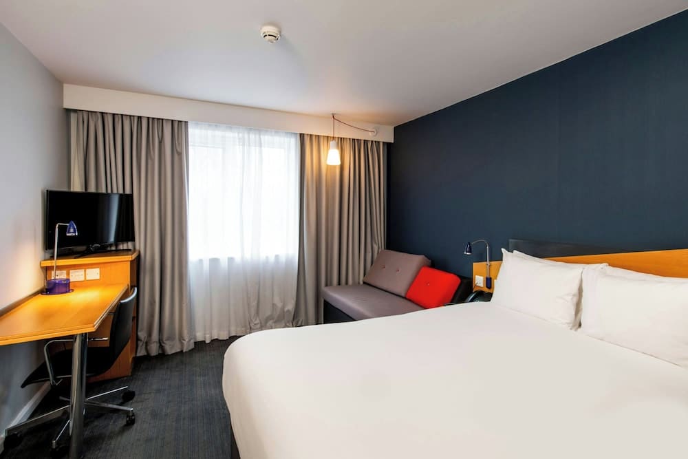 Holiday Inn Express STOKE ON TRENT by IHG 1