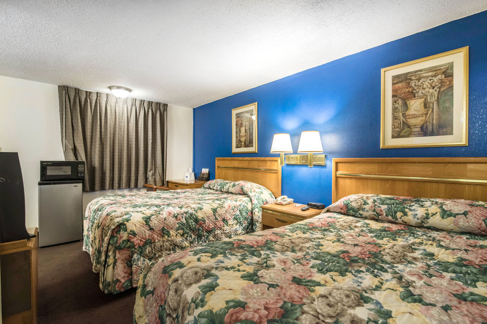 Rodeway Inn & Suites 1