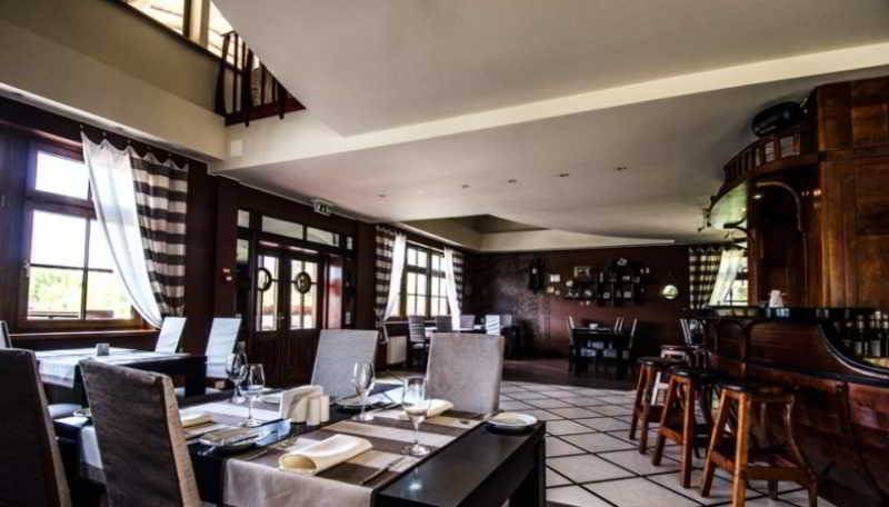 Port Hotel 2