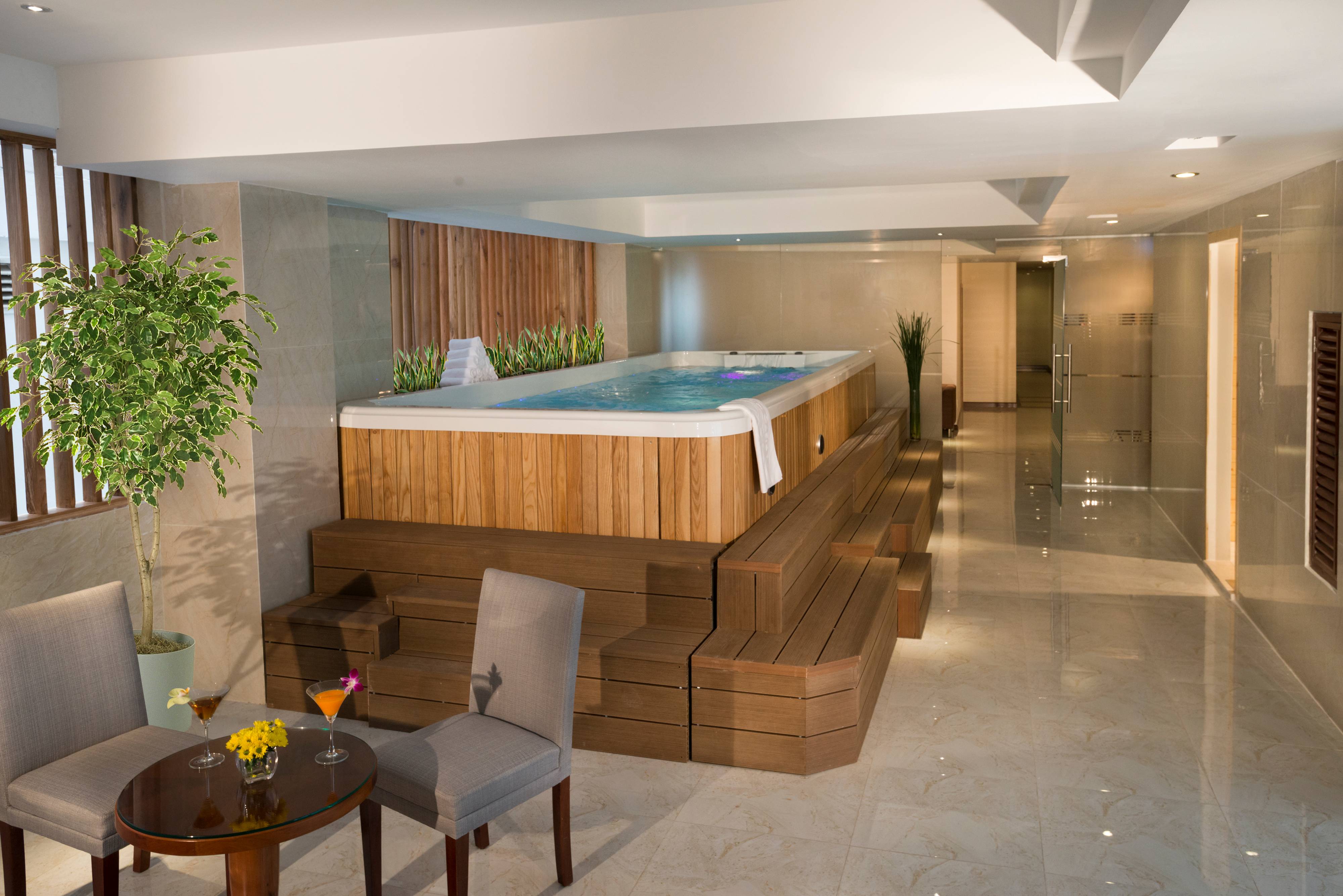 Aristo Saigon Hotel 1
