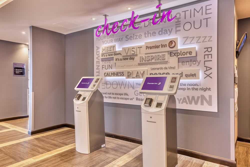 Premier Inn Jersey St Helier - Bath Street 2