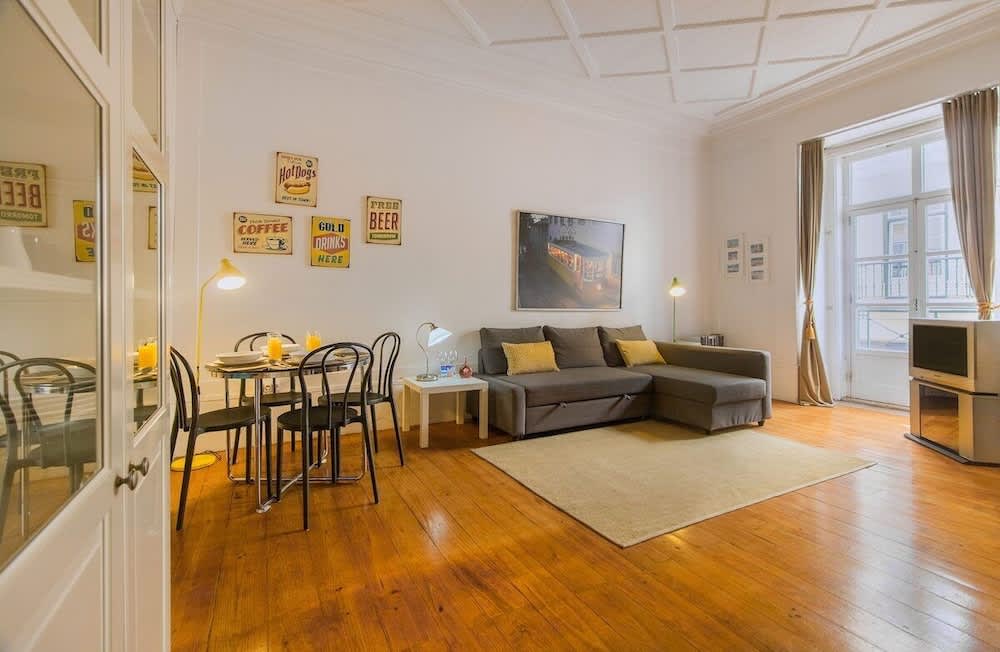Chiado Balcony Apartment 1