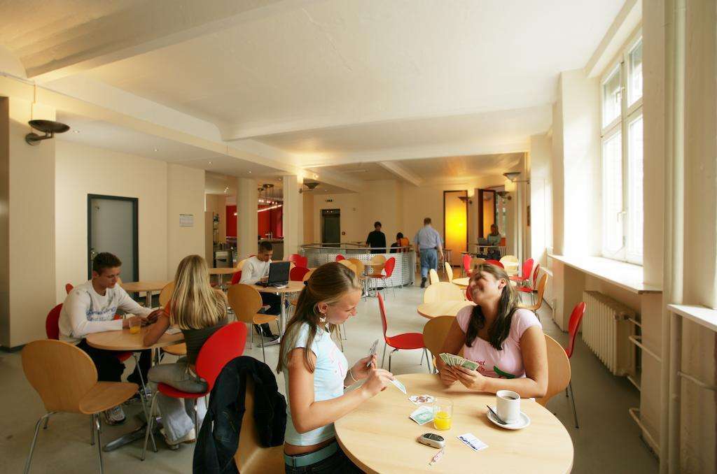All In Hostel / Hotel Berlin 1