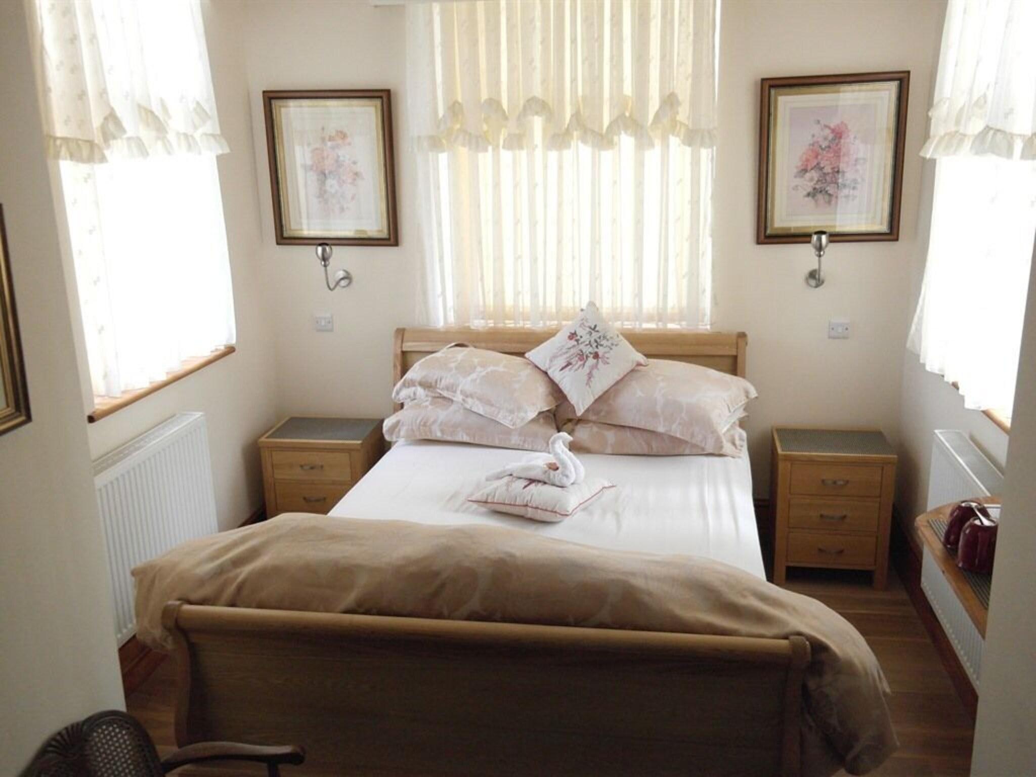 Little Red Rooster Rest and Spa 1