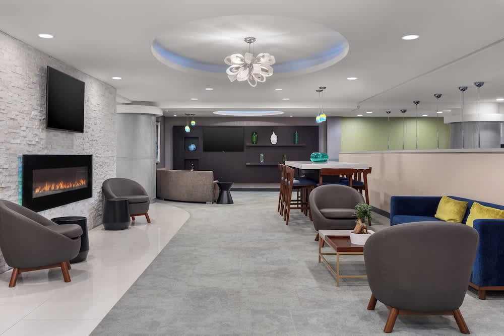 Crowne Plaza KITCHENER-WATERLOO by IHG 2