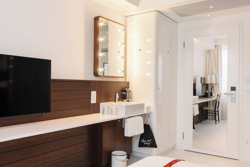 Ruby Frida Hotel Stockholm by IHG 2