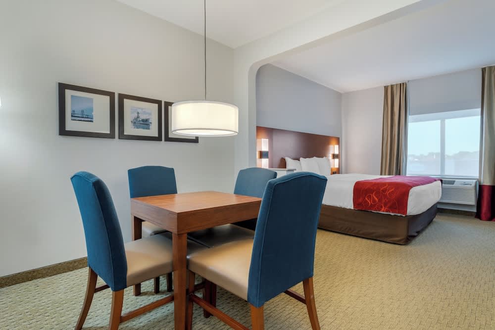 Garner Hotel La Porte - Bay Area 1