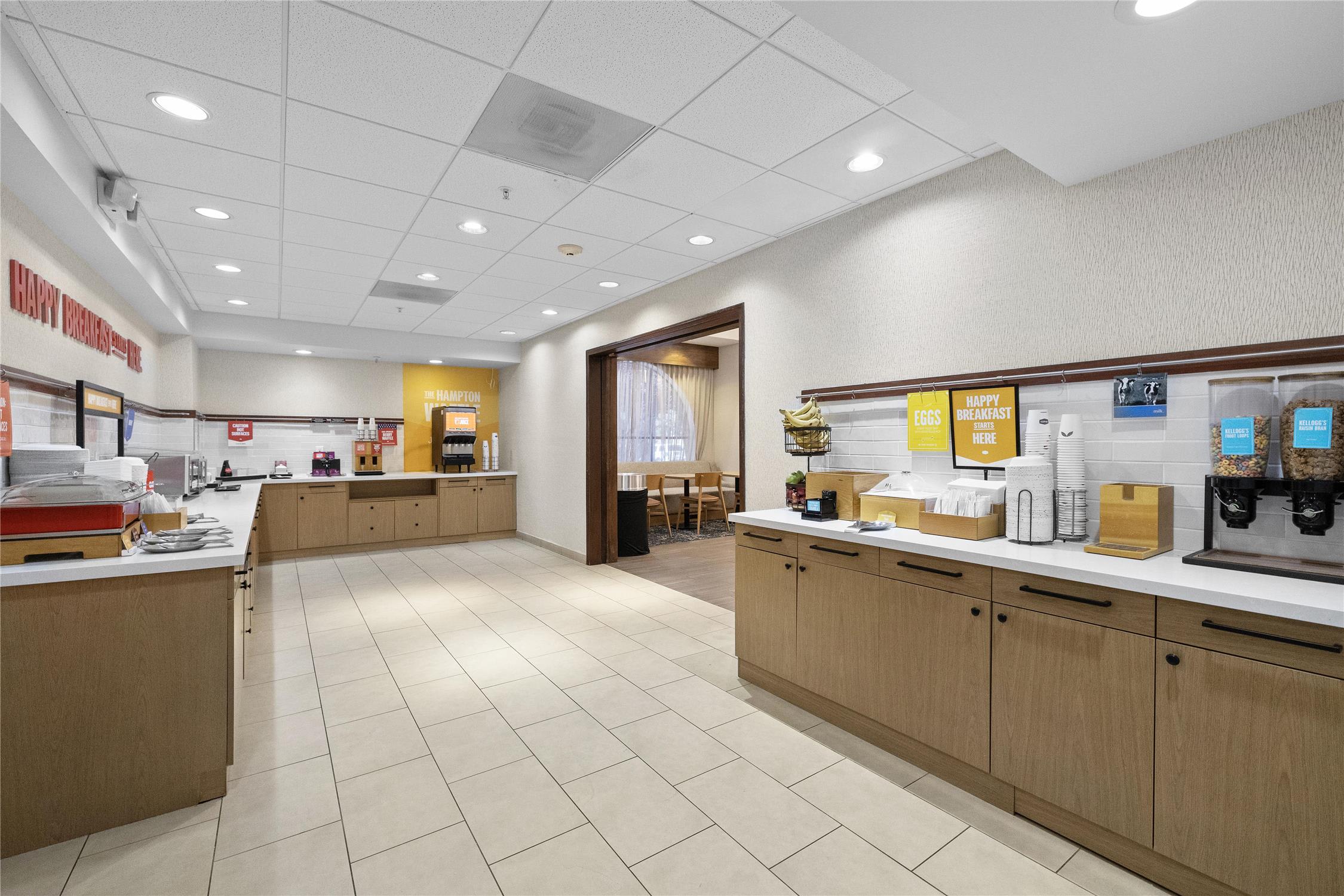 Hampton Inn & Suites Lancaster 2