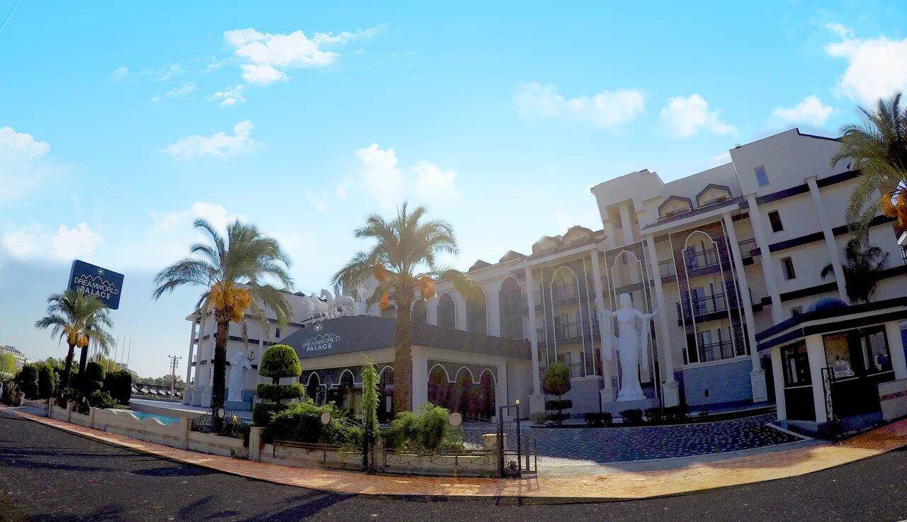DREAM WORLD PALACE 2