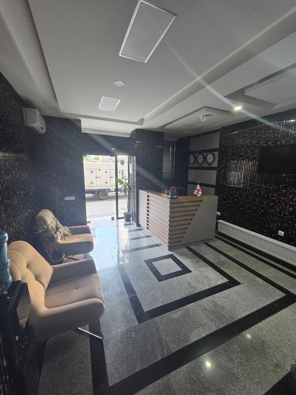 Hotel Corner 2