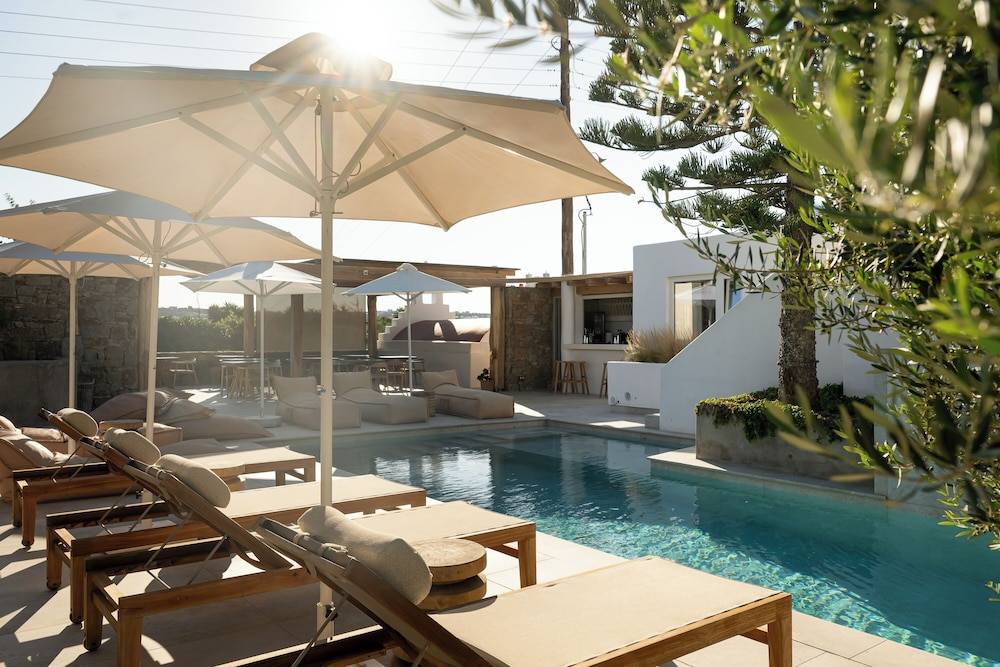 Oliving Mykonos Luxury Suites 1