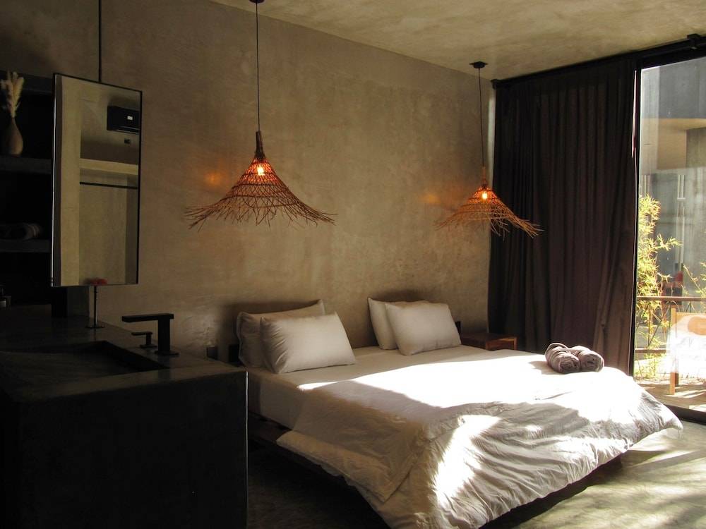 Hotel Amadeo 2