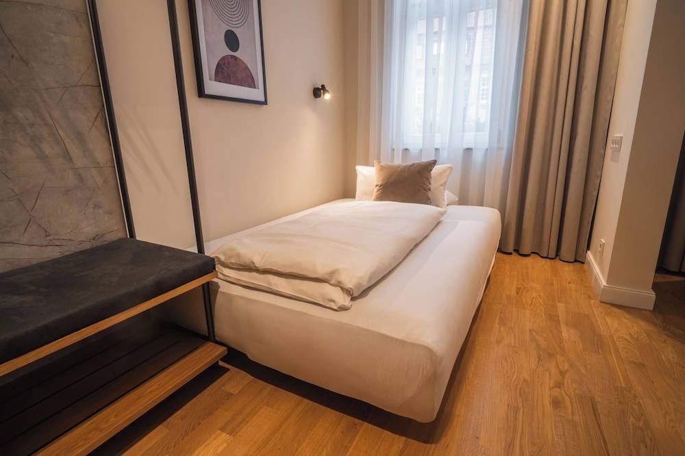 Hotel zum Kaiserdom 1