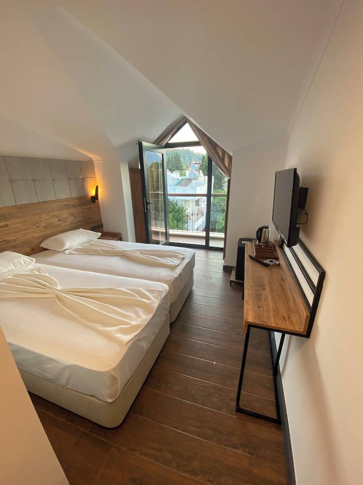 orion beach hotel 1