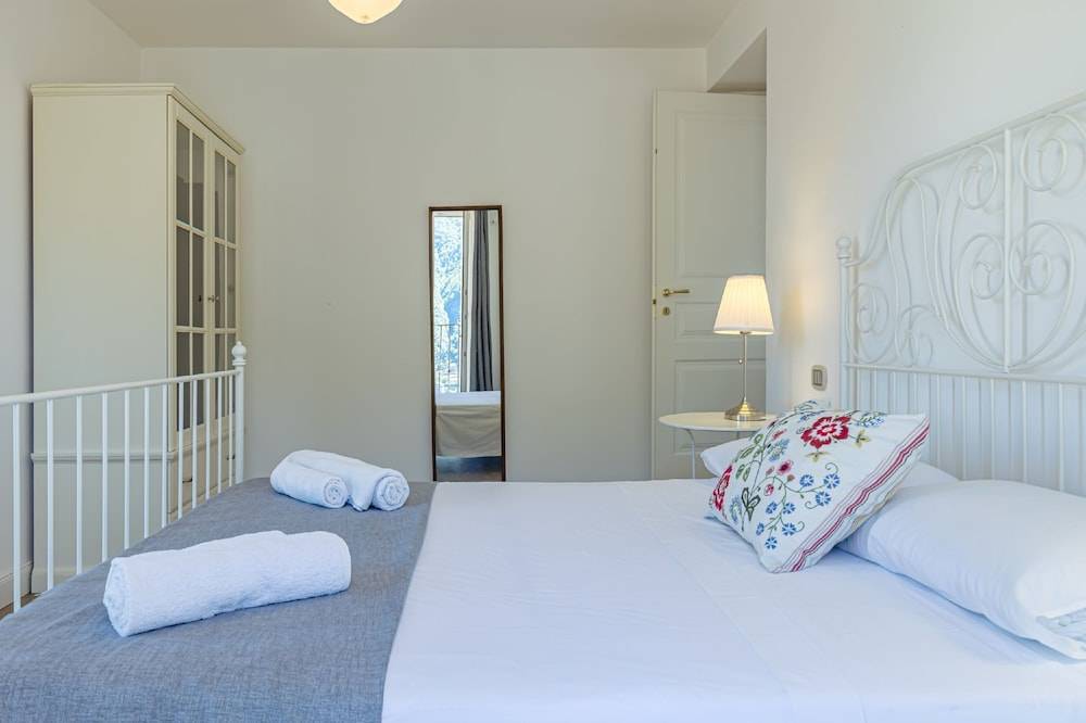 Angela Lake View Apartment 1
