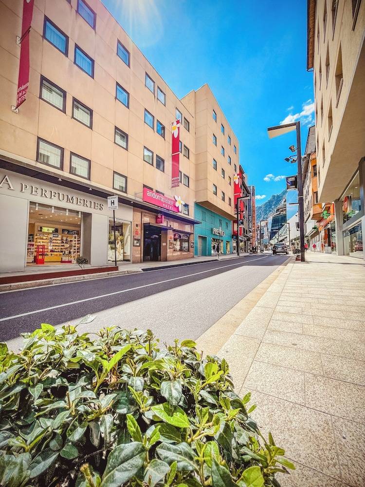 Andorra Palace 1